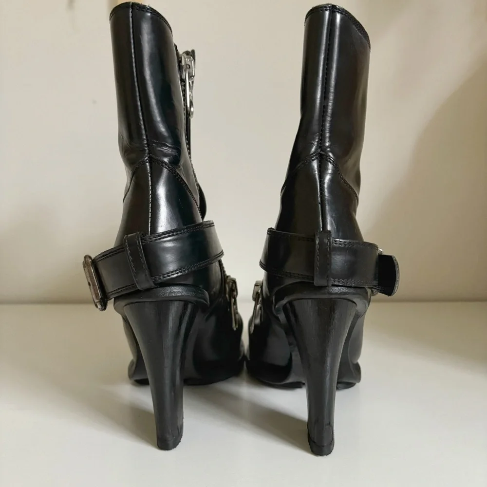 Chloe Black Calfskin Leather Grunge Moto Heel Boots 38 EU 8 US 2010s - Picture 5 of 10